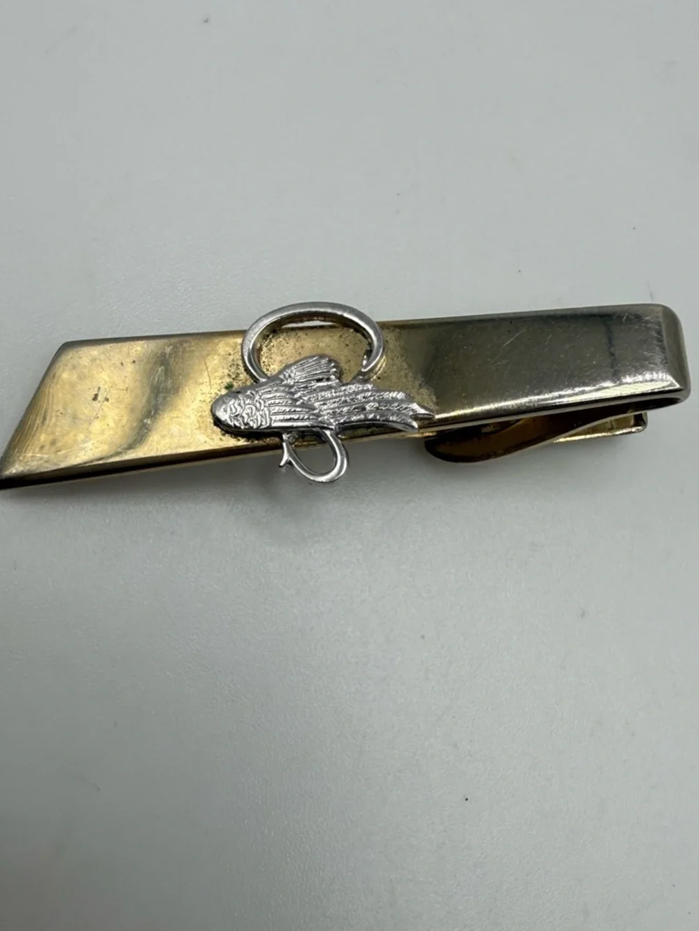 Vintage Gold Tone Fly Fishing Tie Bar Clip Fly Lure Design